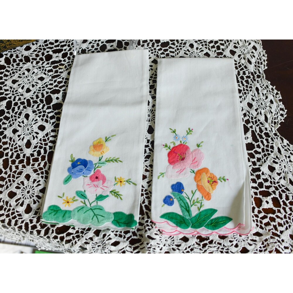 Vintage Floral Applique Hand Towels Set of Two Hand Embroidered Cotton Towels